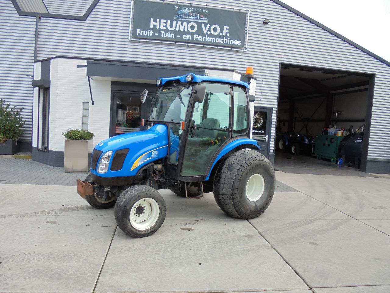 New holland TC45DA