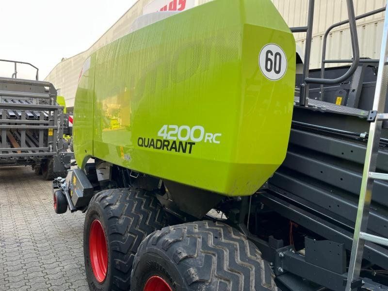 Claas QUADRANT 4200 RC T+ST