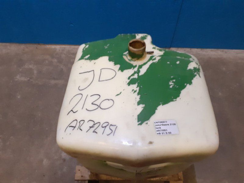 John Deere 2130