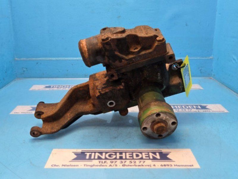 John Deere 6090HZ003