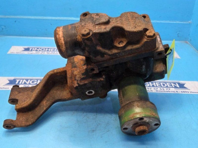 John Deere 6090HZ003