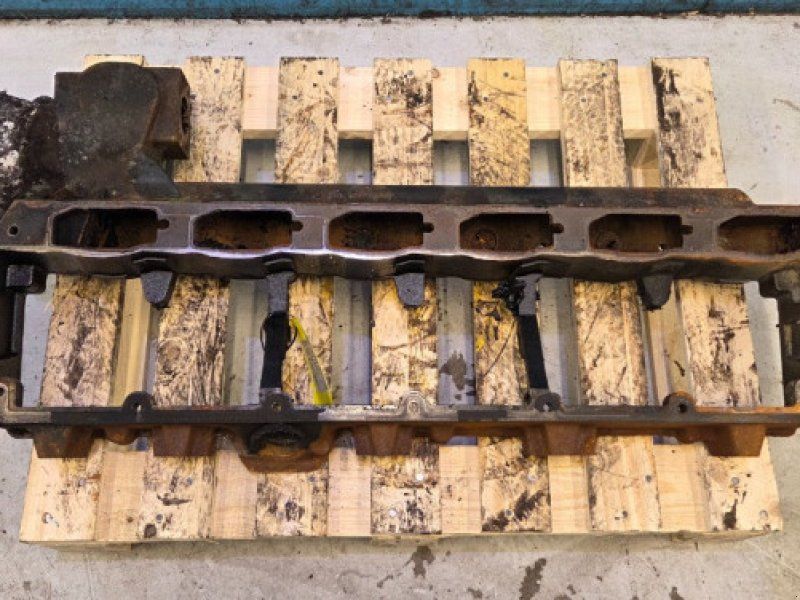 John Deere 6090HZ003