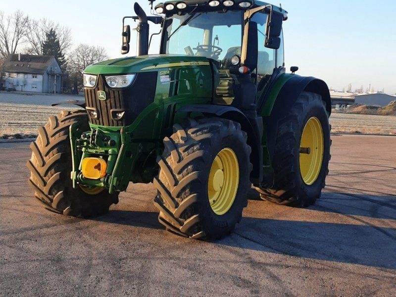 John Deere 6230R