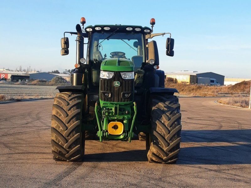 John Deere 6230R