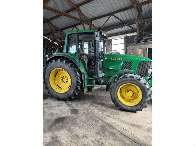 John Deere 6520