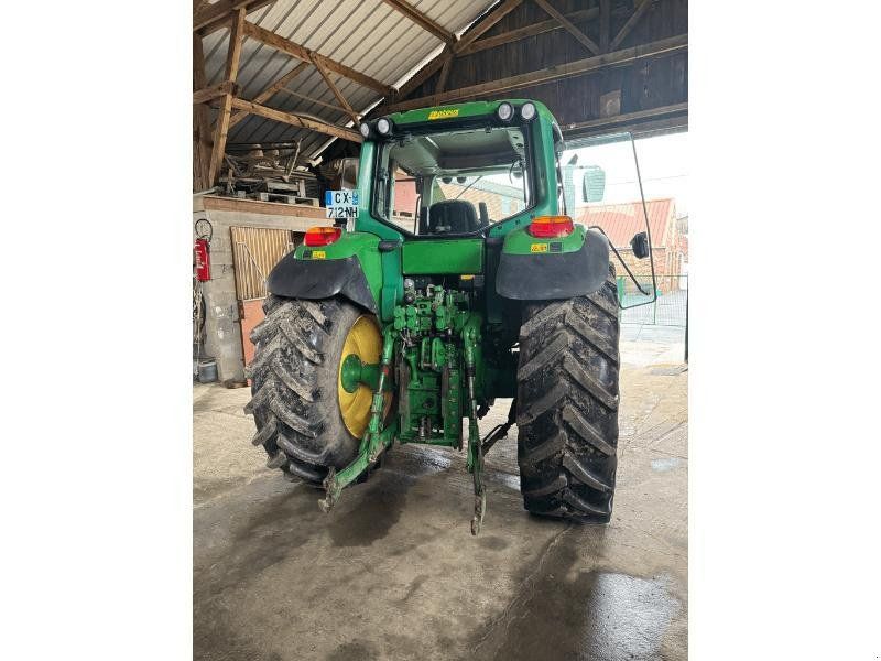 John Deere 6520