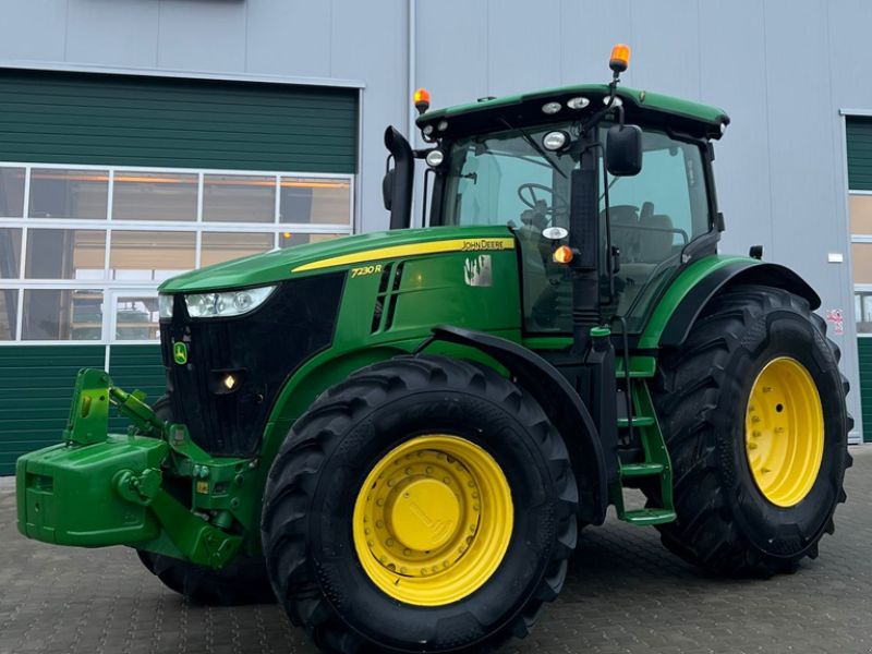 John Deere 7230R