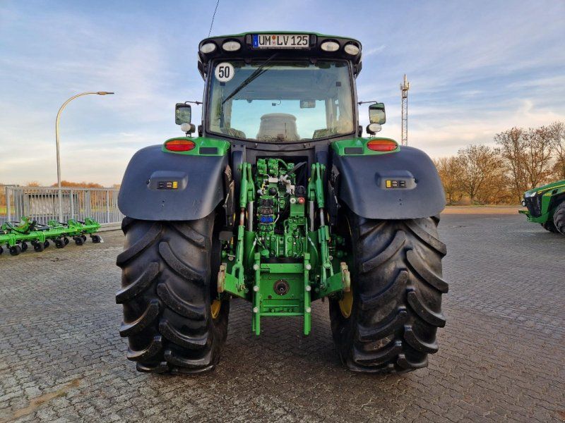 John Deere 6175R