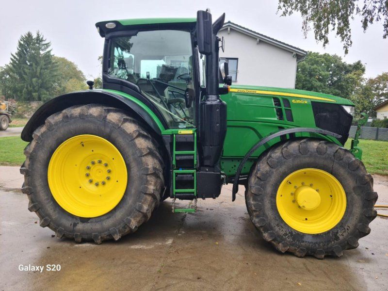 John Deere 6250R Command PRO