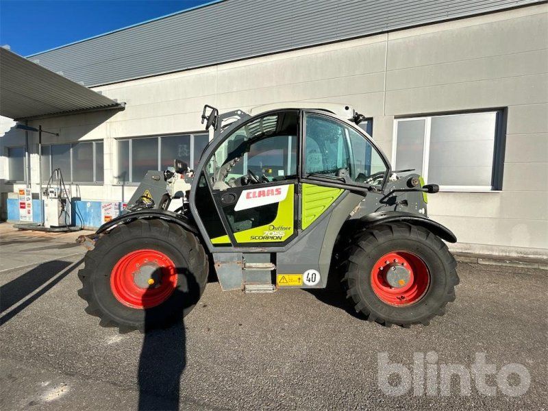Claas Scorpion 7055 Kramer KT 557