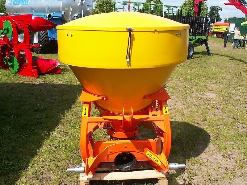 Pronar PS-250M S-/ Salzstreuer