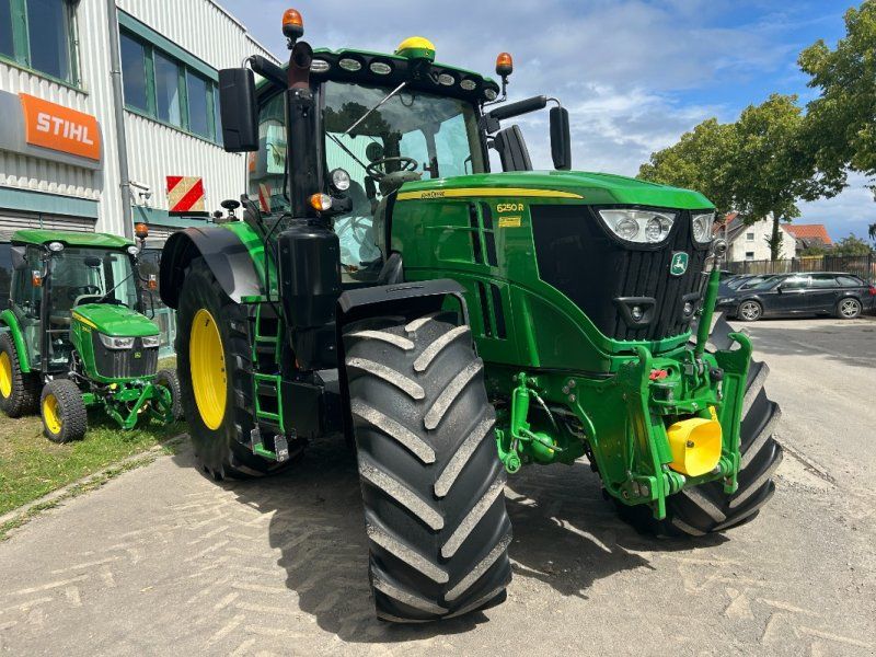 John Deere 6250R