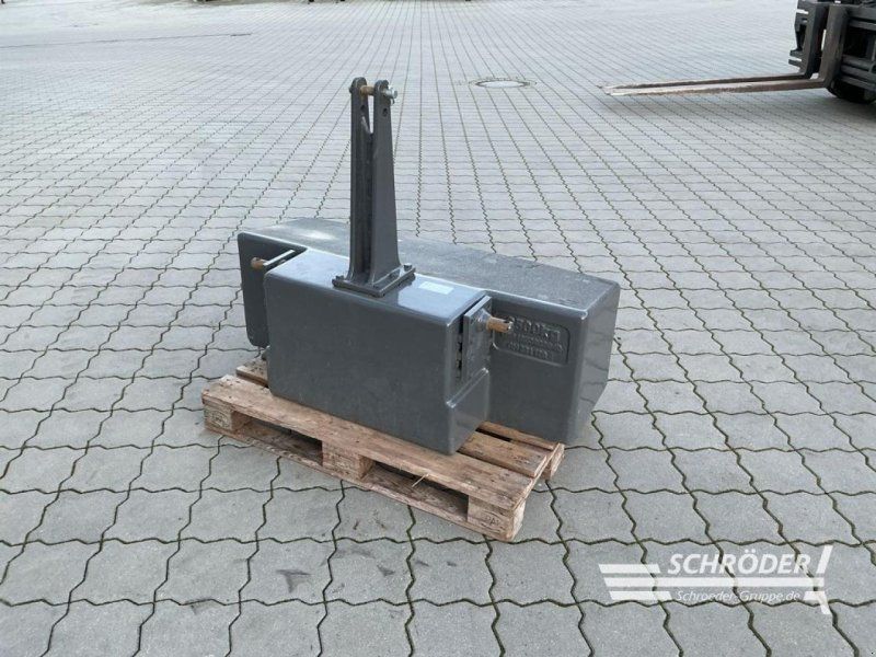 Fendt 2500 KG GEWICHT