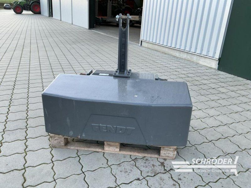 Fendt 2500 KG GEWICHT