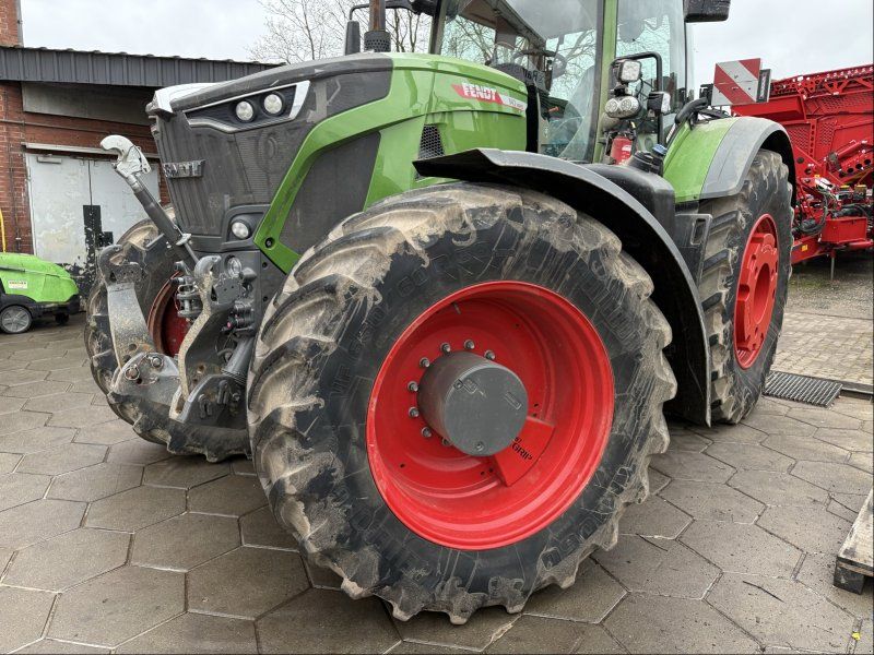 Trelleborg VF650/60 R38 + VF750/70 R44 TM1060