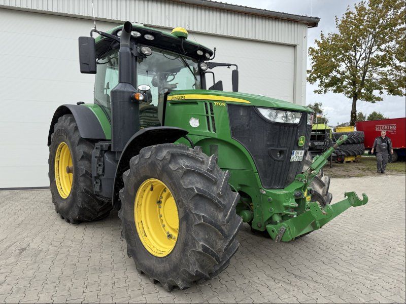 John Deere 7310R E23