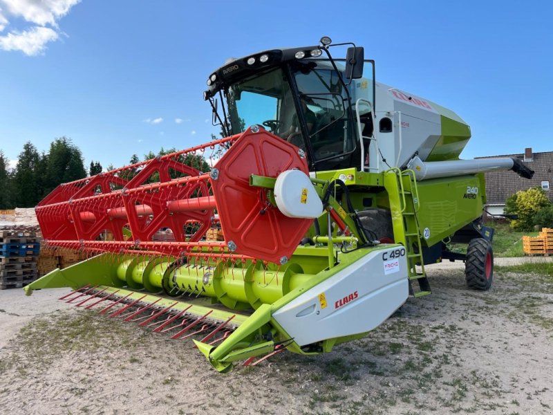 Claas Avero 240
