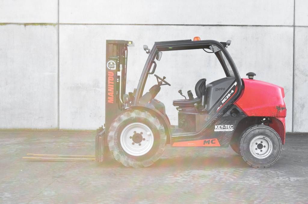 Manitou MC 25-4