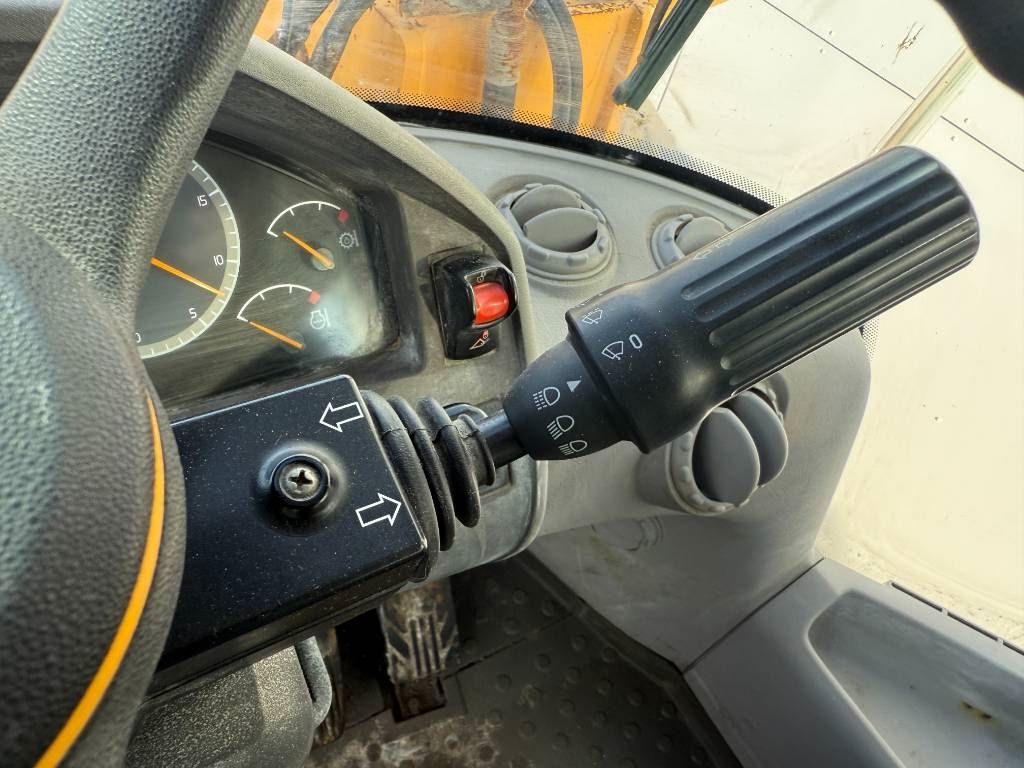 Volvo L110H - 3rd Function / Quick Coupler