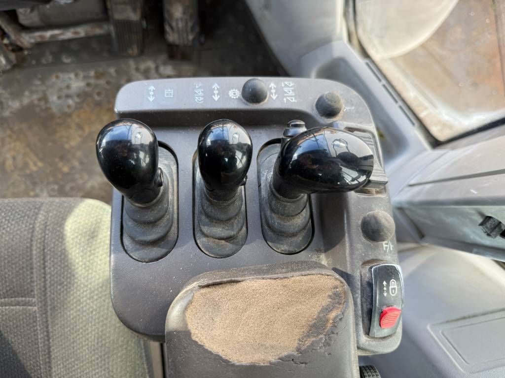 Volvo L110H - 3rd Function / Quick Coupler