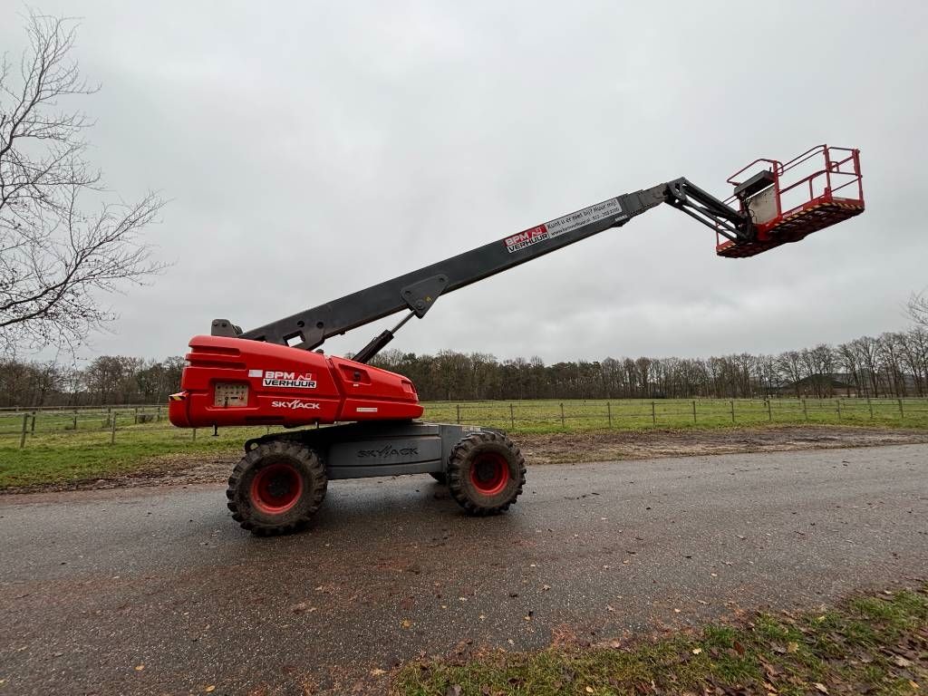 SkyJack SJ66T 22m telescoophoogwerker Skyjack 66 t