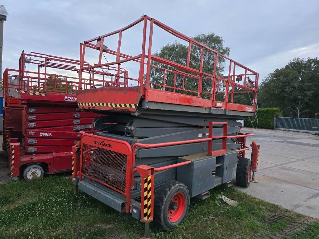 SkyJack SJ9250 RT 4x4 diesel scissorlift schaarhoogwerker
