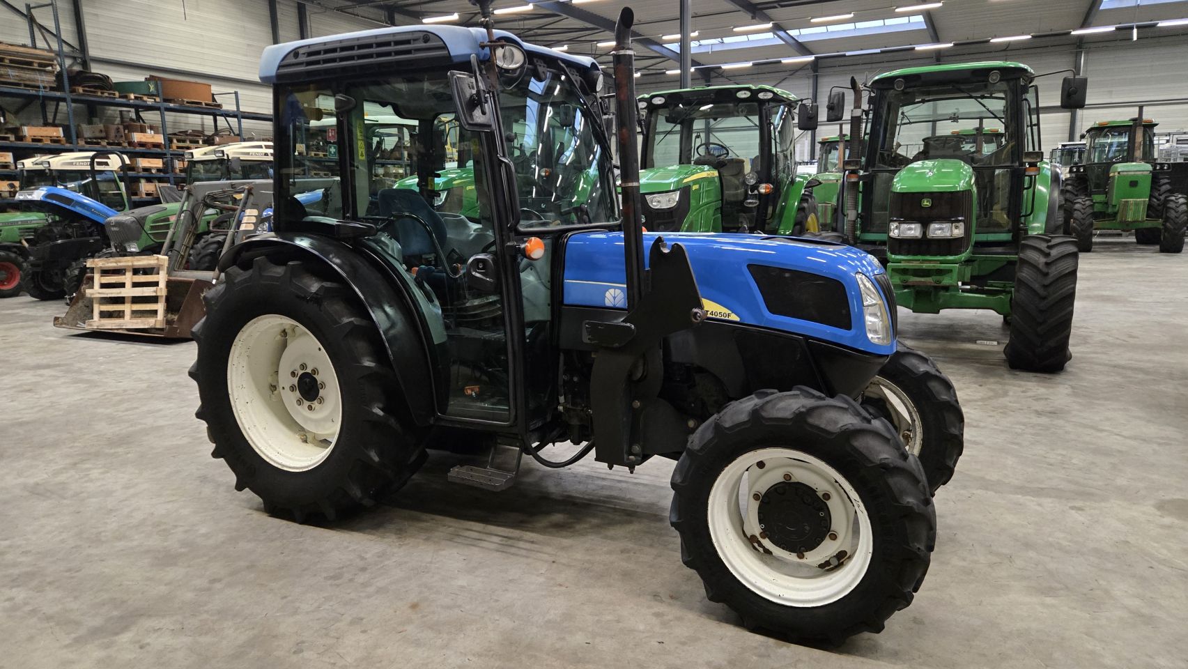 2014 New Holland T4050F Supersteer 4570 uur, Super kruipgang