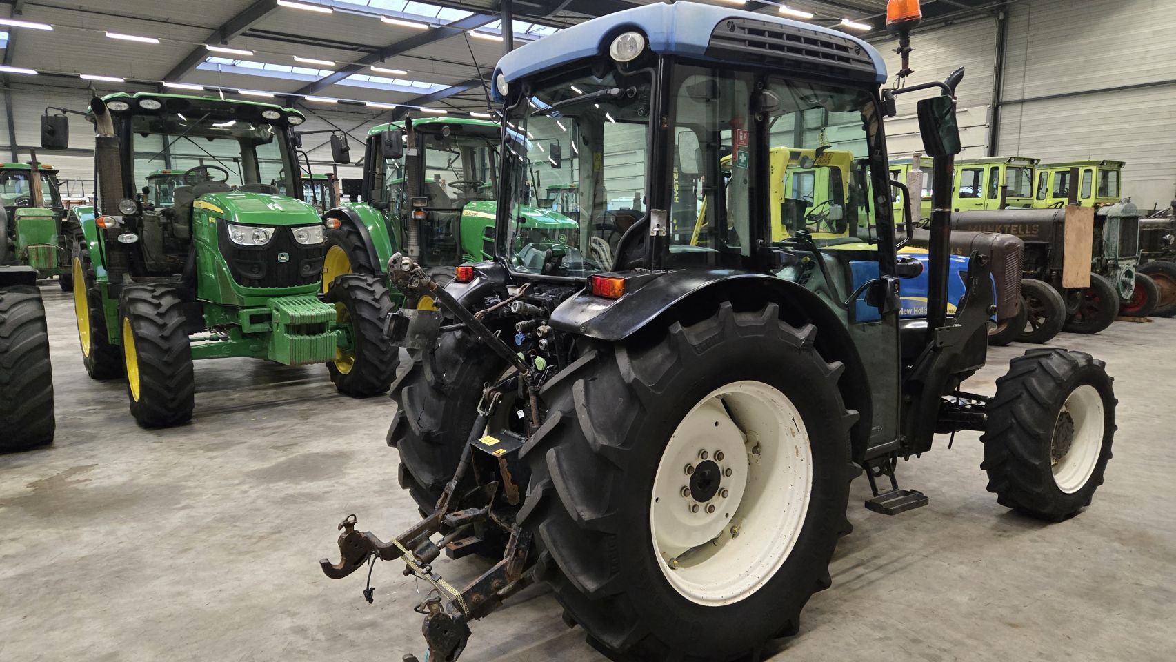 2014 New Holland T4050F Supersteer 4570 uur, Super kruipgang