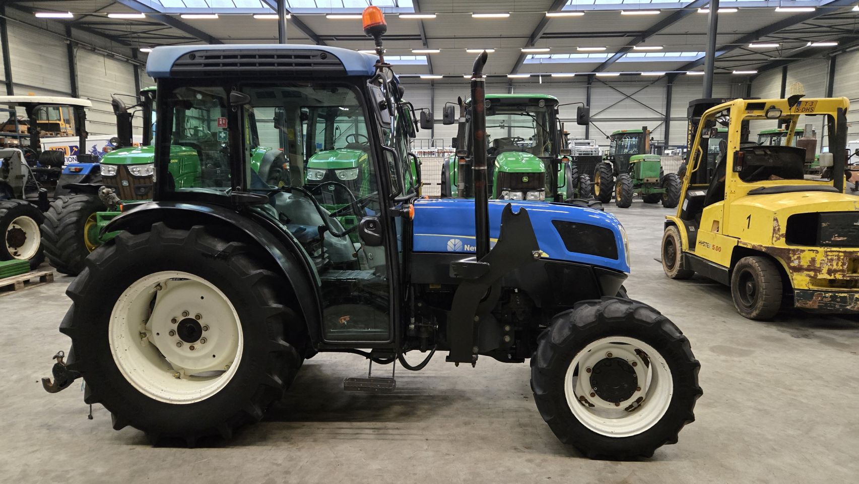 2014 New Holland T4050F Supersteer 4570 uur, Super kruipgang