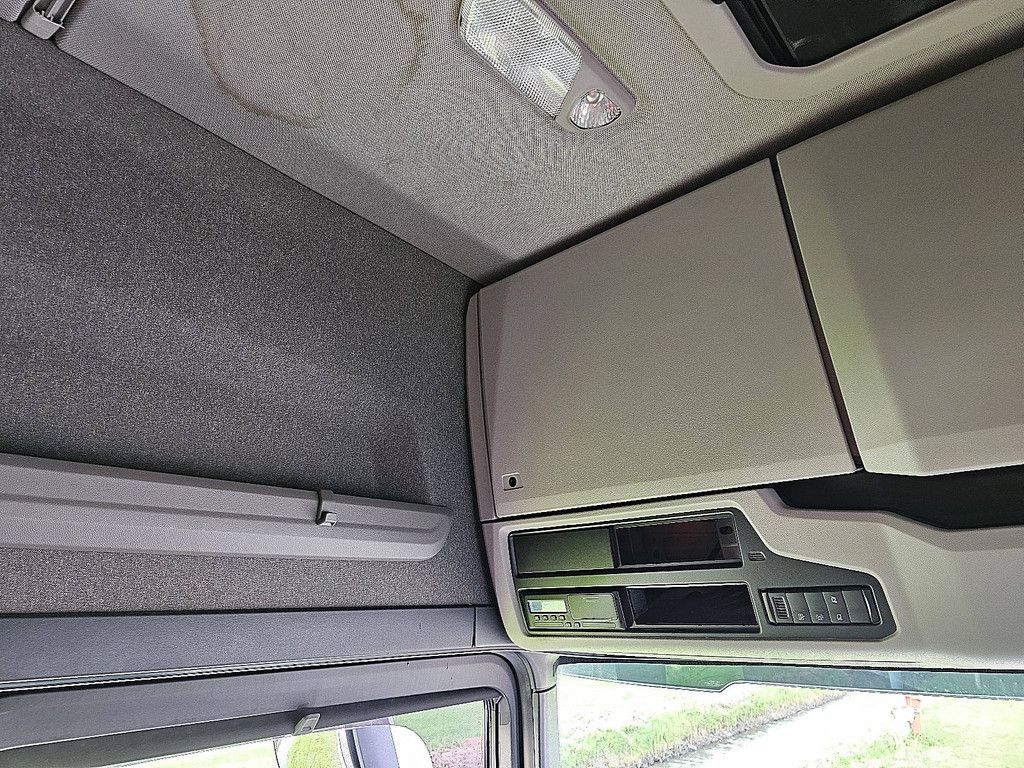 SCANIA S580 6x2*4,durabright