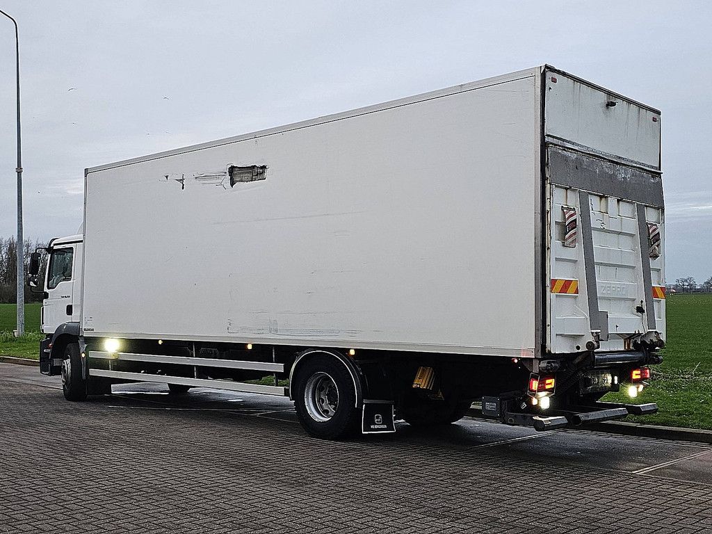 M.A.N. 18.250 TGM 4x2 bl wb 620 airco