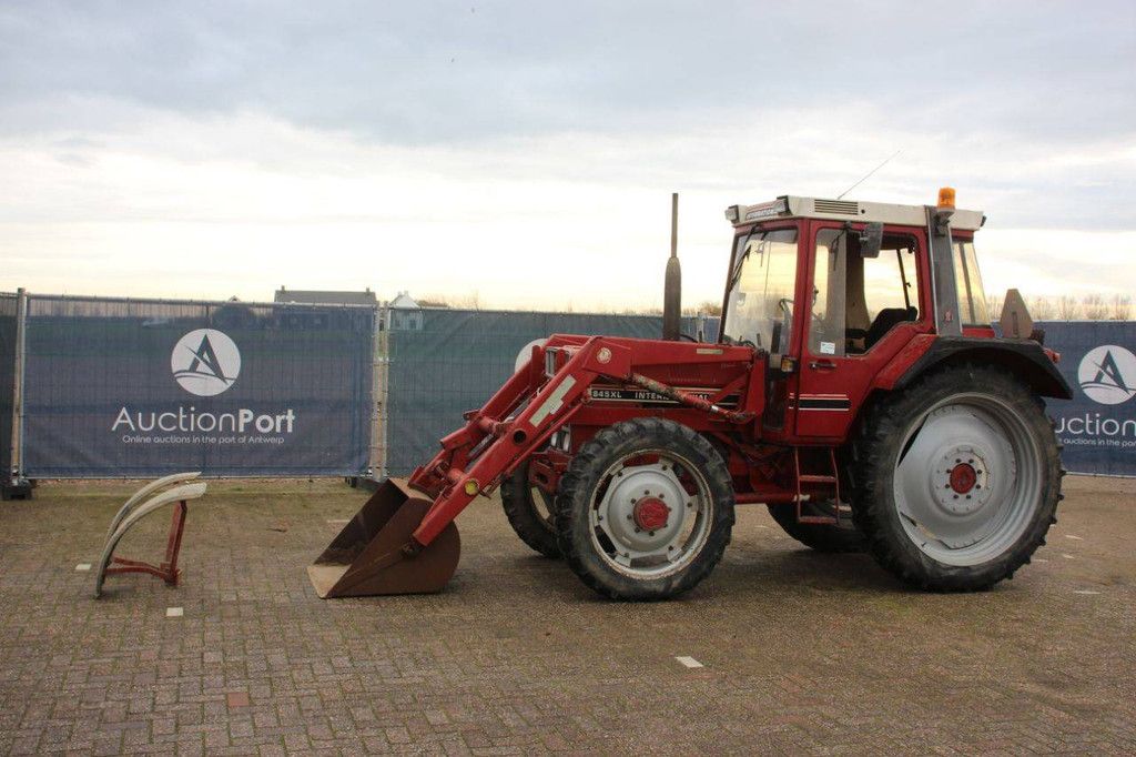 Traktor International 845 XL Diesel 80 PS 1983 mit Frontlader (Margin)