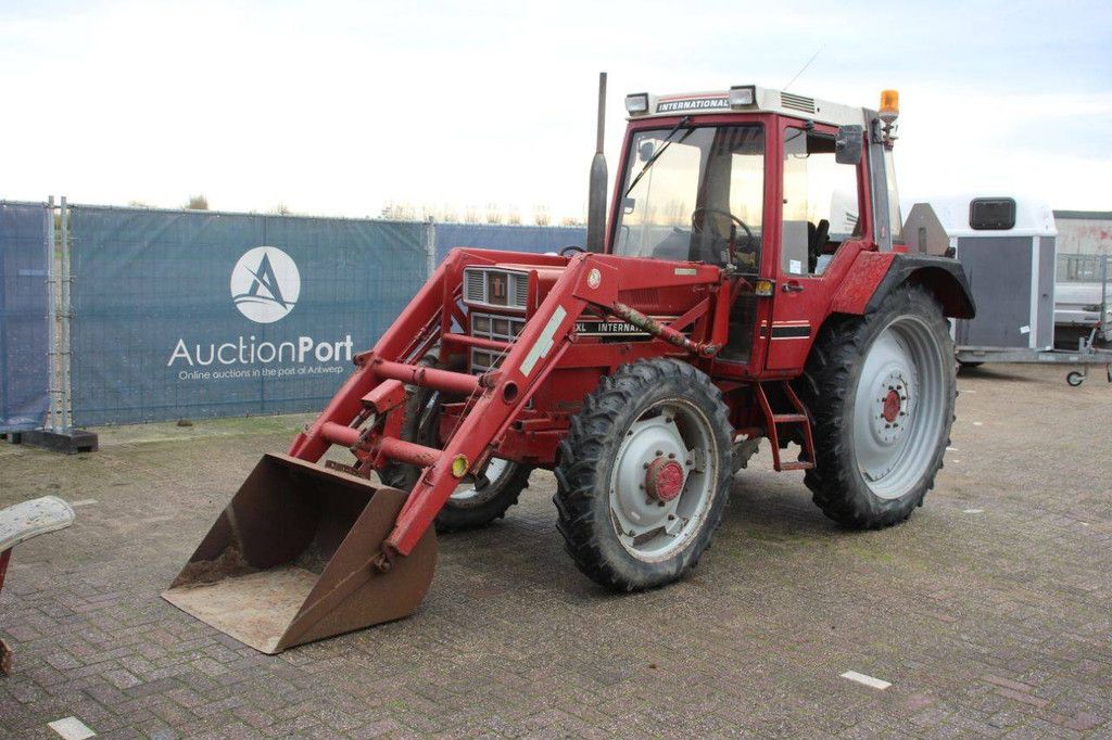 Traktor International 845 XL Diesel 80 PS 1983 mit Frontlader (Margin)