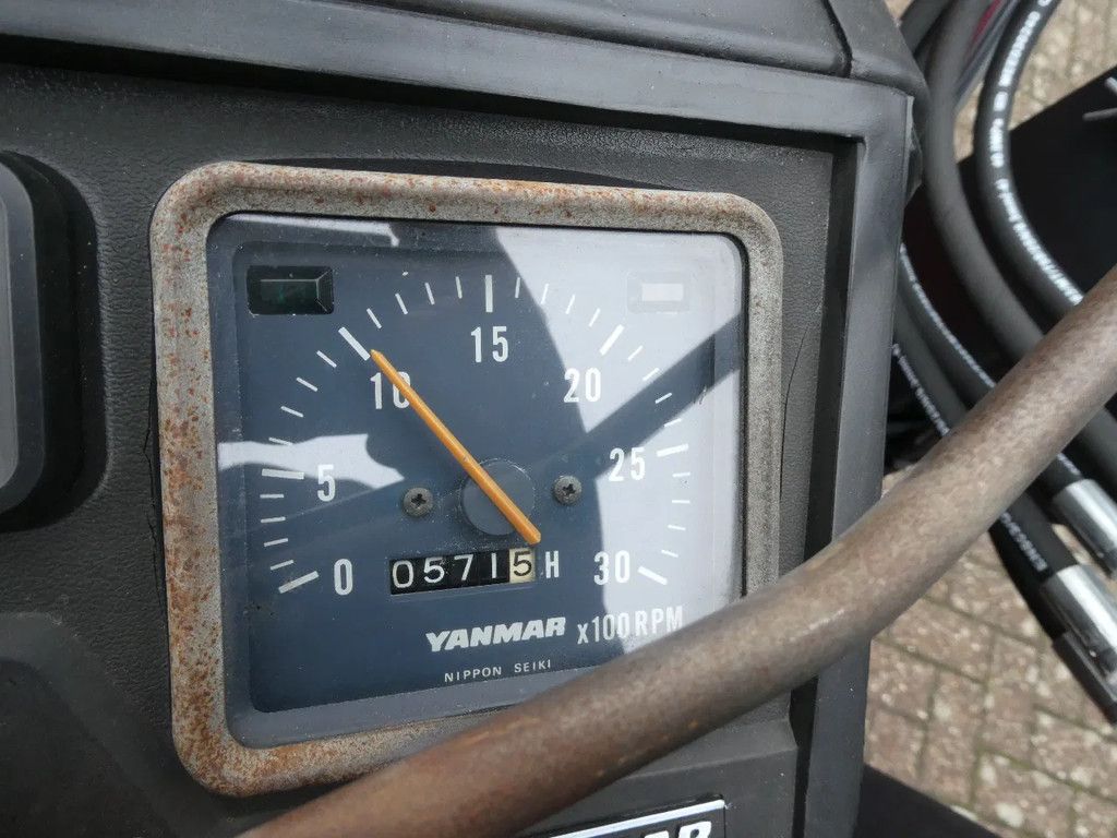 Yanmar F16D 4wd / 0571 Draaiuren / Voorlader