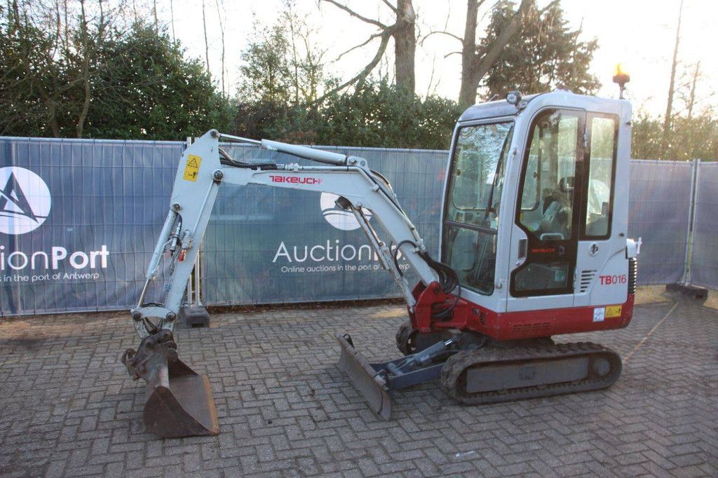 Mini excavator Takeuchi TB016 Diesel 10.3kw 2011