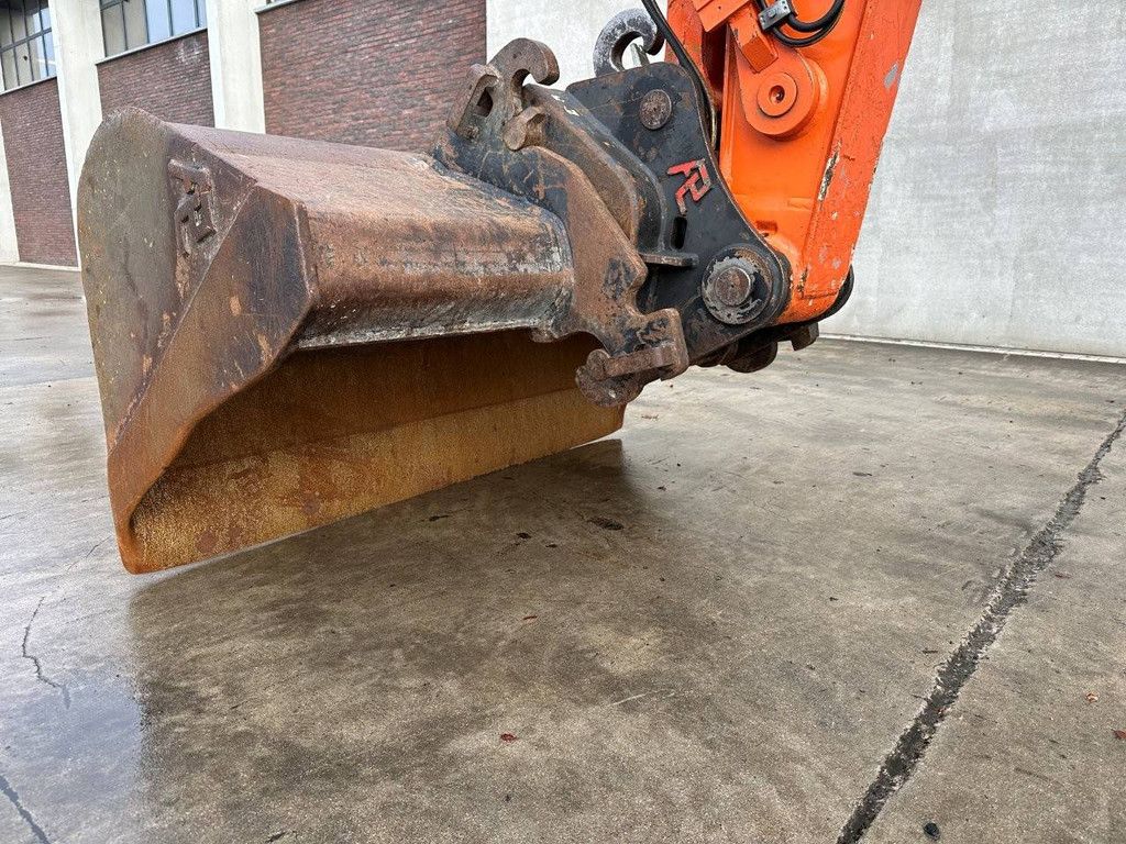 Wielgraafmachine Hitachi ZX145W-3 Diesel 2012