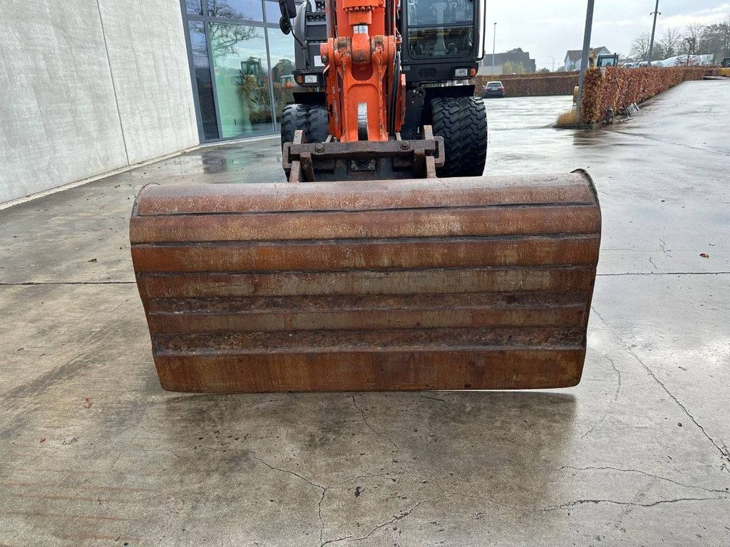 Wielgraafmachine Hitachi ZX145W-3 Diesel 2012