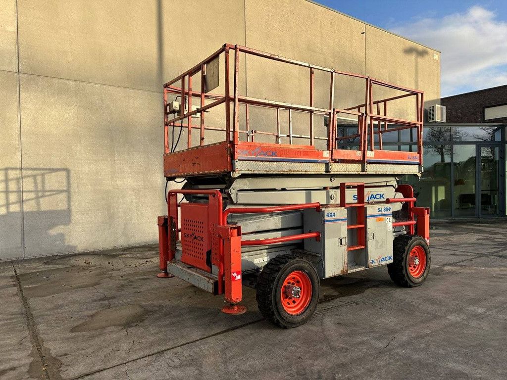 Scissor lift Skyjack SJ-8841 LPG 14.5m 2009