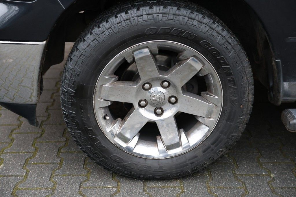 Dodge Ram 1500 3.6 V6 QUAD 4WD A/T VAN