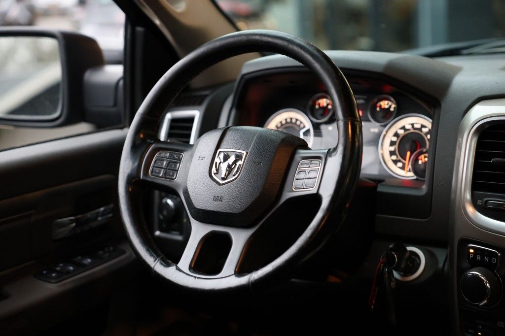 Dodge Ram 1500 3.6 V6 QUAD 4WD A/T VAN