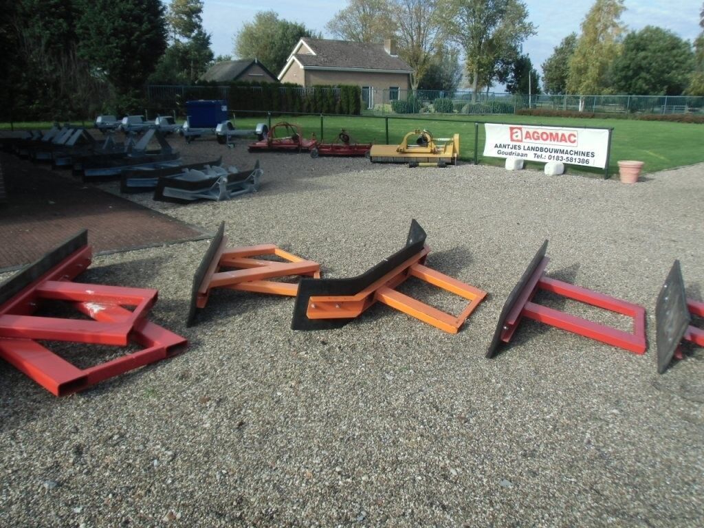 Nr. 3153 diverse sneeuwschuiven