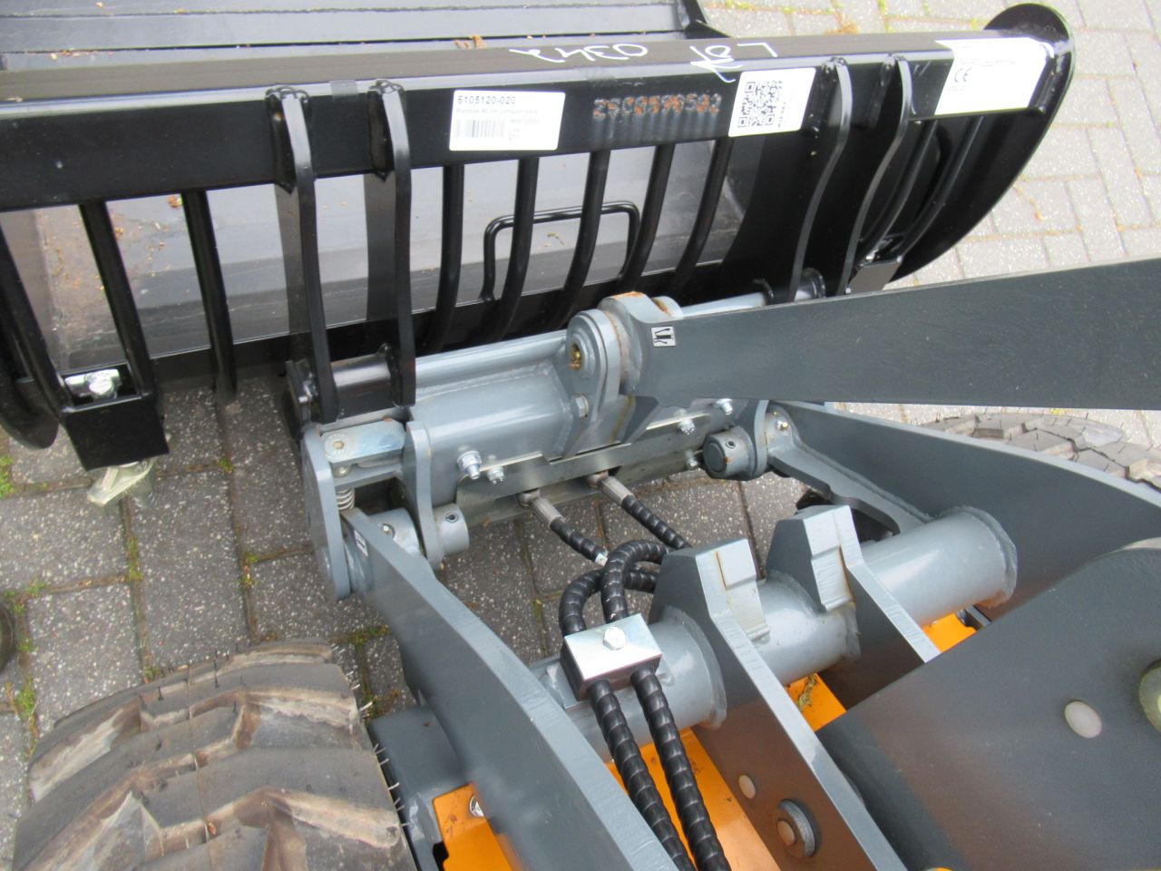 DEMO GIANT 1200 4X4 MINI SHOVEL - LOADER