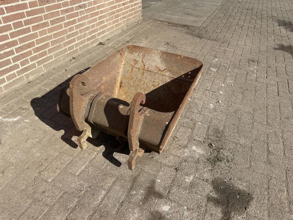 CW 10 grading bucket