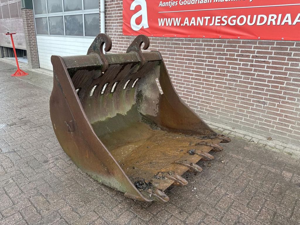 CW 40 excavator bucket