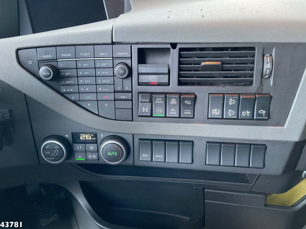 Volvo FH 16.750 8x4 Euro 6 HEAVY TRANSPORT 255 TON