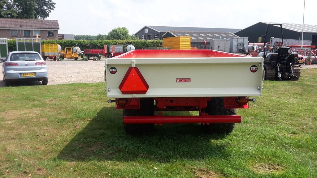 Beco brevis 60 tractor trailer