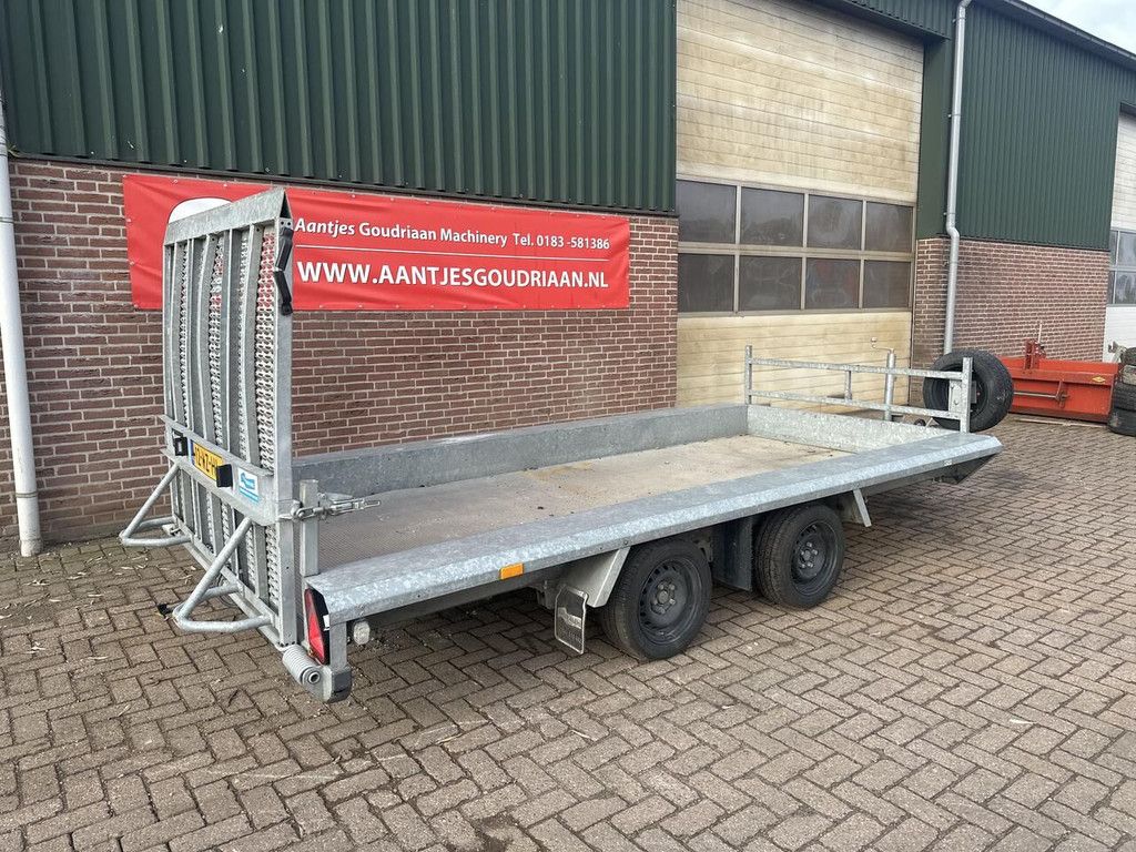 Hapert machinetransporter - Gebruikt equipment trailer