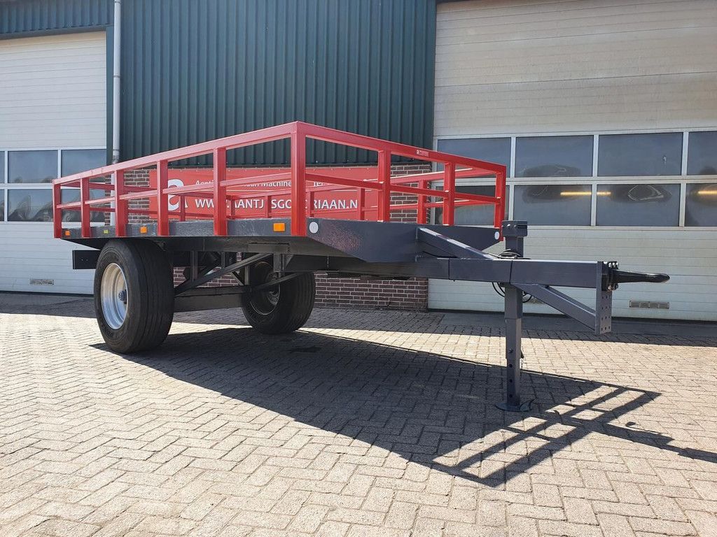 Bakkenwagen flatbed trailer