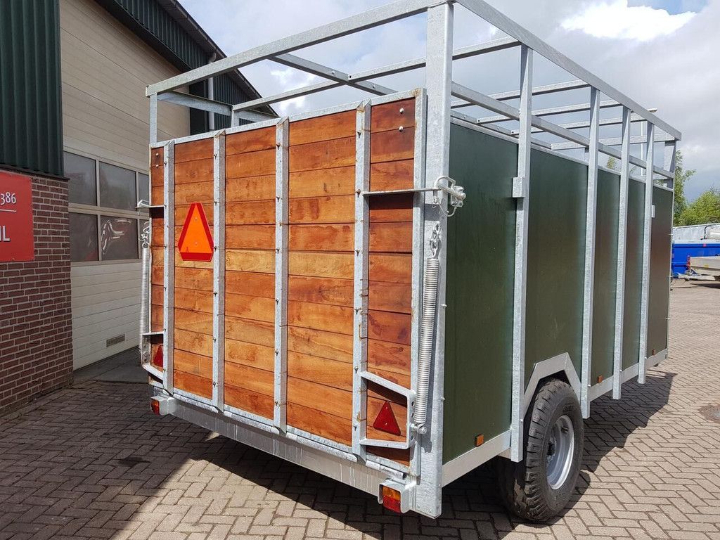 Veewagen 4 meter livestock trailer