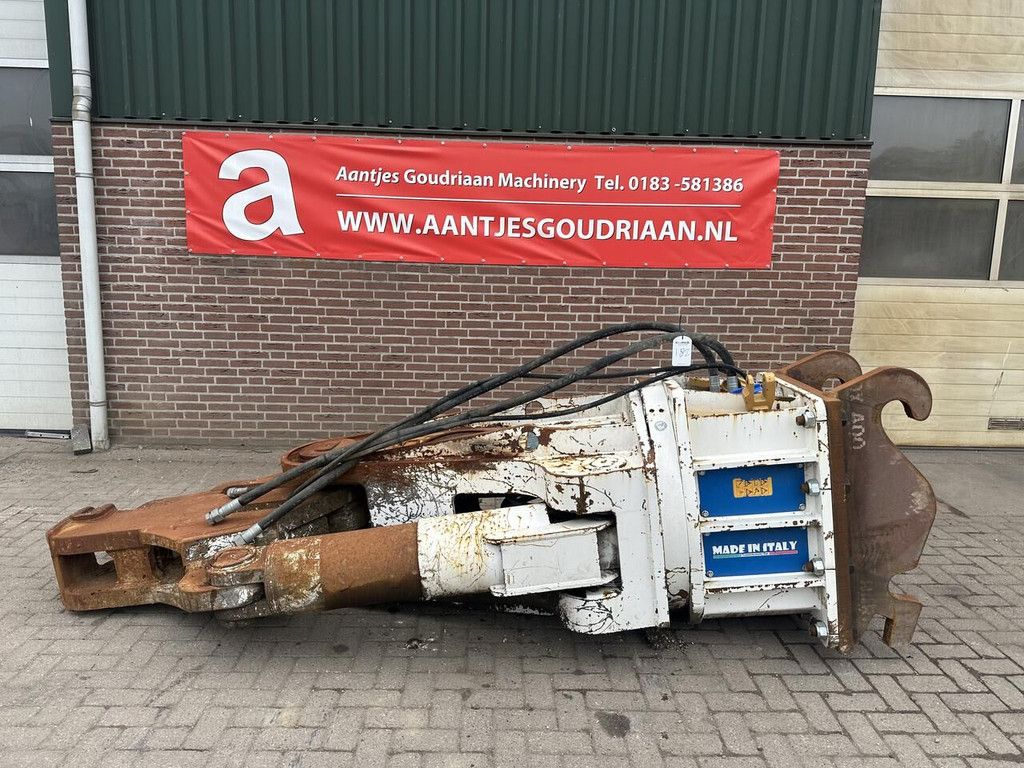 CW 45 hydraulic shears